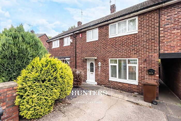 2 Bedroom Terraced House For Sale In Kendal Drive, Castleford, WF10