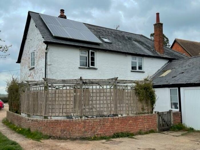 2 Bedroom Terraced House For Sale In Bicester Road, Twyford, MK18