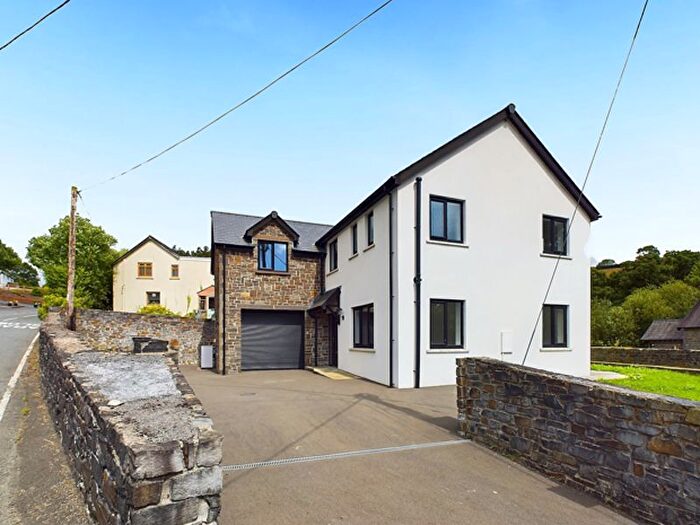 4 Bedroom Detached House For Sale In Felingwm, Carmarthen, SA32