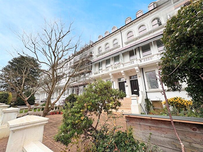 2 Bedroom Flat To Rent In Markwick Terrace, St. Leonards, TN38