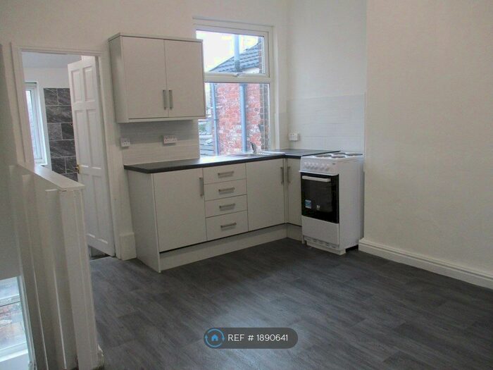1 Bedroom Flat To Rent In Reddish Road, Stockport, SK5