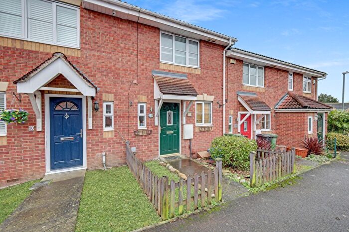 2 Bedroom Terraced House For Sale In Magnolia Lane, Laindon, Basildon, Essex, SS15