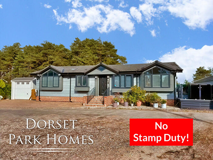 2 Bedroom Park Home For Sale In Worley Way, Lone Pine Park, Lone Pine Drive, Ferndown, Dorset, BH22