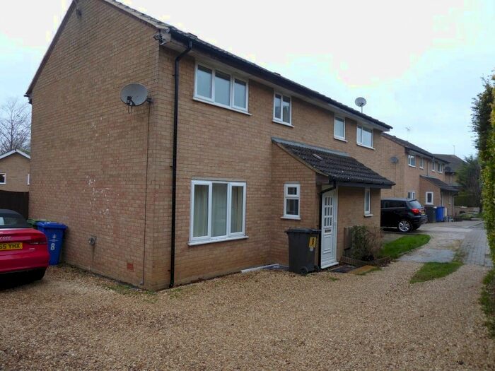3 Bedroom Semi-Detached House To Rent In Clarkes Way, Brackley, NN13