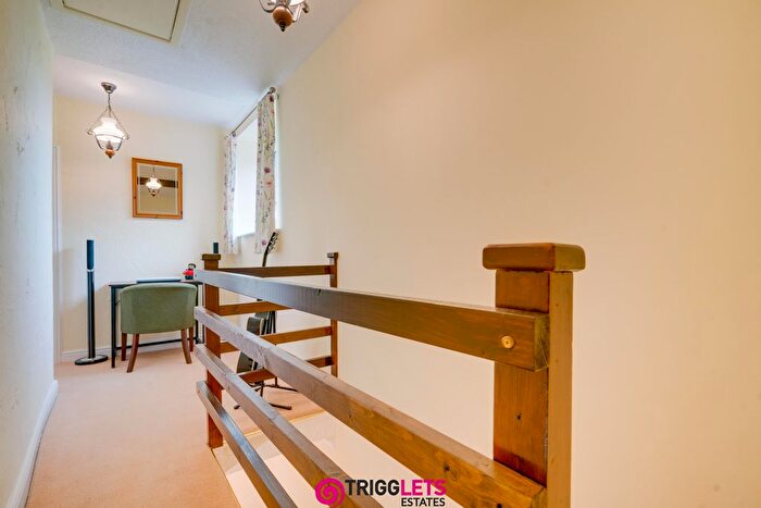 3 Bedroom Cottage For Sale In Pit Row, Hemingfield, Barnsley, S73