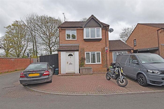 3 Bedroom Detached House To Rent In Beech Close, Willand, Cullompton, EX15