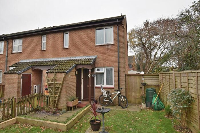 1 Bedroom Flat To Rent In Longleat Gardens, New Milton, Hampshire., BH25