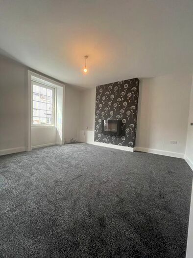 1 Bedroom Flat To Rent In West Street, Whickham, Newcastle Upon Tyne, NE16