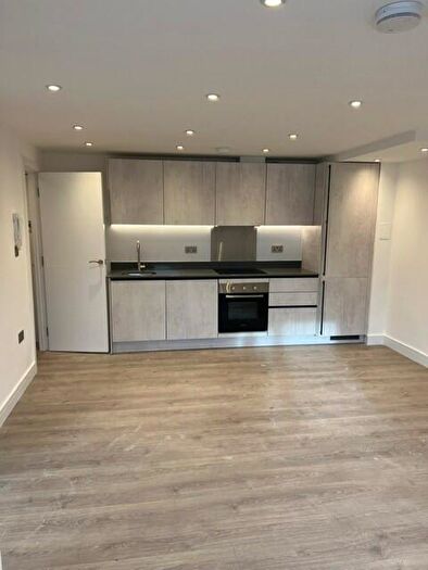 1 Bedroom Flat To Rent In Meadrow, Godalming, Surrey, GU7