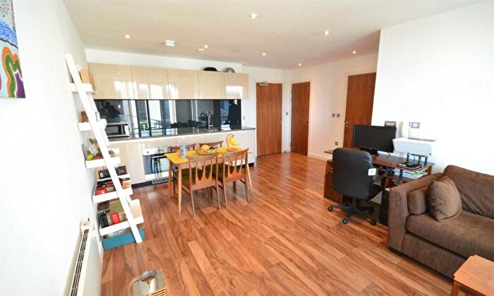 1 Bedroom Apartment To Rent In Milliners Wharf, Munday Street, Manchester City Centre, Manchester, M4