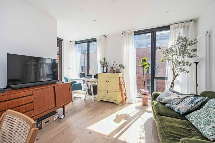 1 Bedroom Flat To Rent In Berkshire Road, Hackney Wick, London, E9