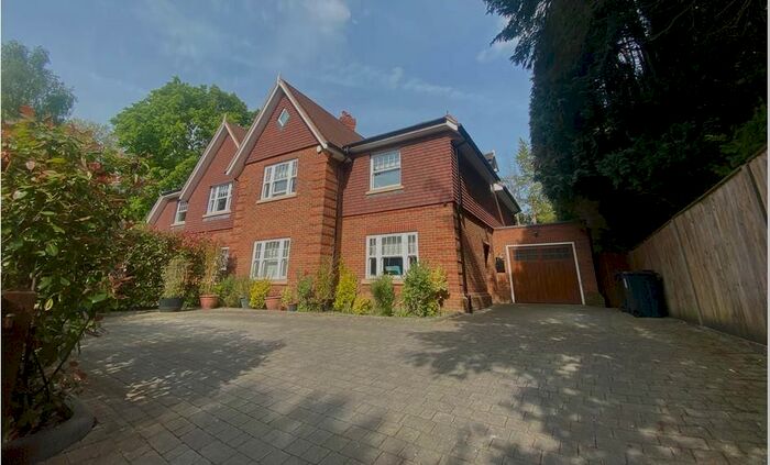 5 Bedroom Detached House To Rent In White Rose Lane, Woking, GU22