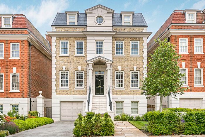 5 Bedroom Flat For Sale In King John Square, Englefield Green, Egham, Surrey, TW20