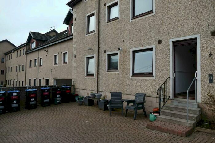 2 Bedroom Flat To Rent In Rigg Street Stewarton, KA3