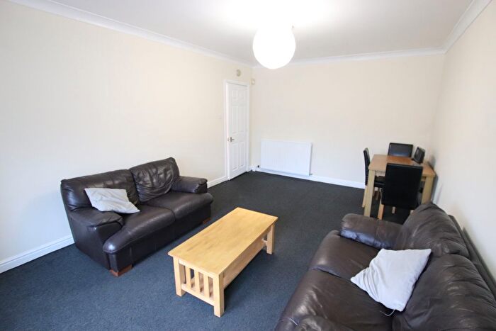 2 Bedroom Flat To Rent In Dudhope Street, Dundee, DD1