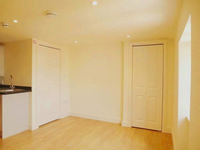 1 Bedroom Studio To Rent In Victoria Street, Taunton, TA1