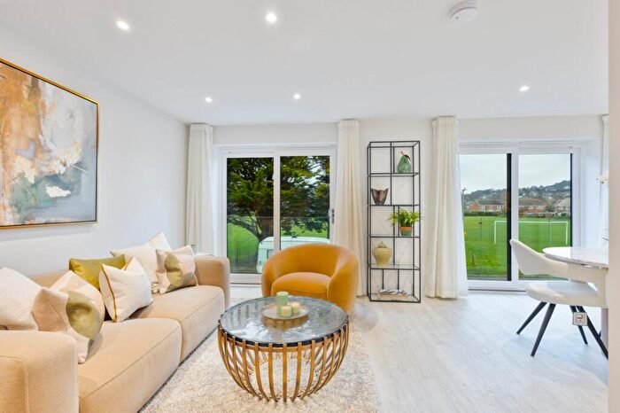 2 Bedroom Apartment For Sale In South Road, Hythe, Kent, CT21