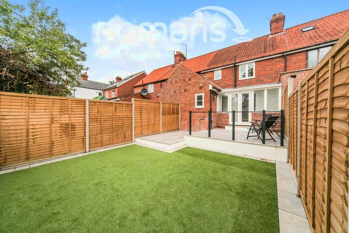 3 Bedroom Terraced House To Rent In Winchester Road, Reading, RG2