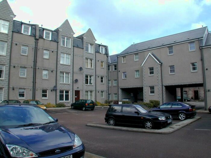 2 Bedroom Flat To Rent In Mountview Gardens, Rosemount, Aberdeen, AB25