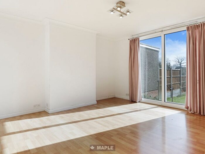 2 Bedroom Flat For Sale In Valley Close, Pinner, HA5