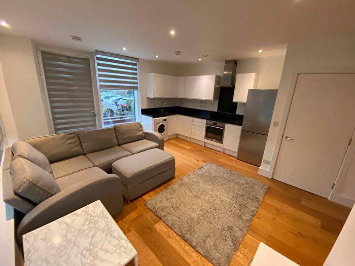 1 Bedroom Flat For Sale In Elstree House, Borehamwood, WD6