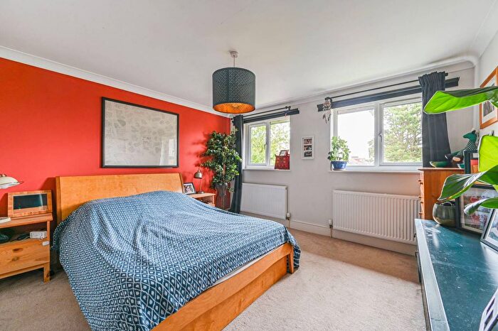 3 Bedroom Detached House For Sale In Kemble Road, Forest Hill, London, SE23