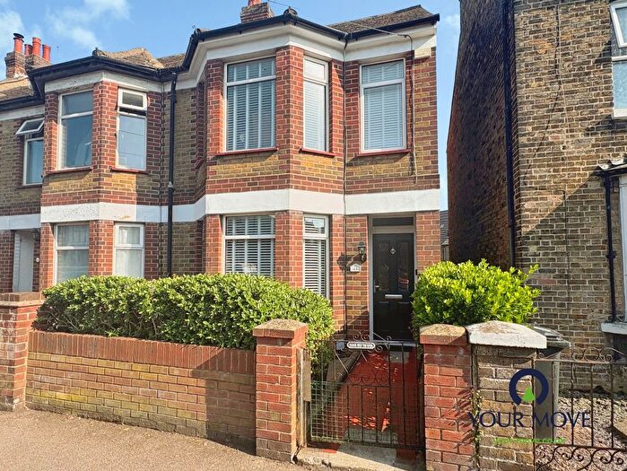 3 Bedroom End Of Terrace House For Sale In Park Road, Ramsgate, Kent, CT11