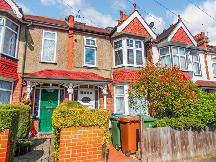 2 Bedroom Maisonette To Rent In Byron Road, Harrow Weald, Harrow, HA3