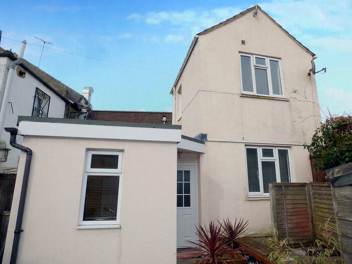 1 Bedroom Cottage To Rent In Surrey Street, Littlehampton, BN17