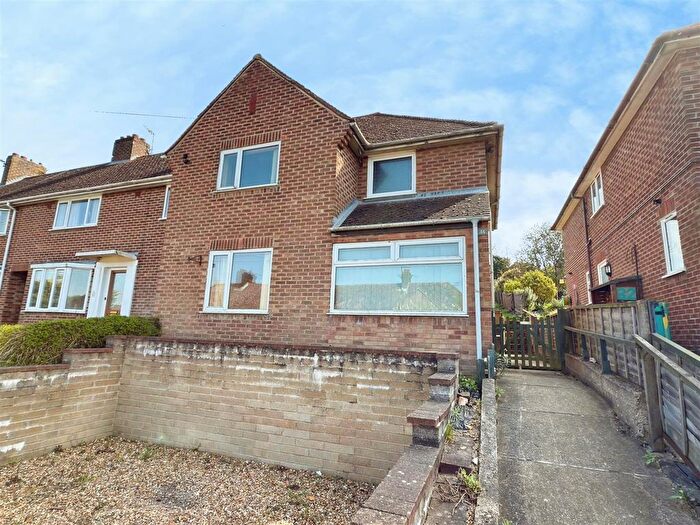 3 Bedroom End Terrace House For Sale In Throckmorton Road, Bungay, Suffolk, NR35
