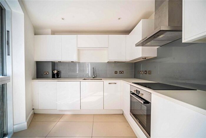 2 Bedroom Apartment To Rent In Black Friars Lane, London, EC4V