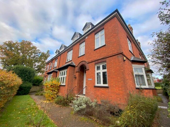 1 Bedroom Flat To Rent In Speldhurst Road, Southborough, Tunbridge Wells TN4