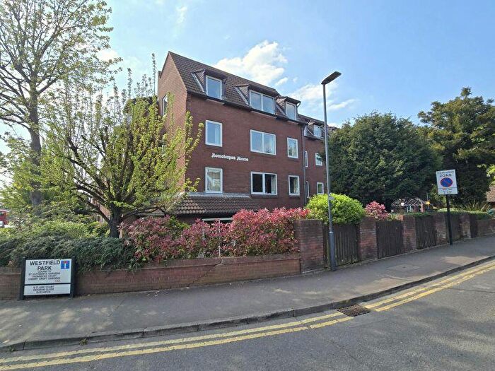 1 Bedroom Retirement Property For Sale In Oakdene Close, Pinner, HA5