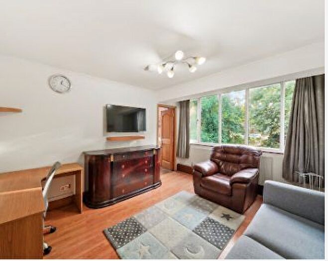 1 Bedroom Flat To Rent In Manger Road, London, N7