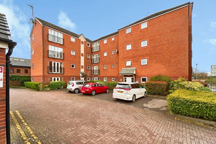 1 Bedroom Flat For Sale In Terret Close, Walsall, West Midlands, WS1