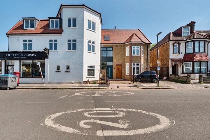 2 Bedroom Flat To Rent In Burlington Road, New Malden, KT3