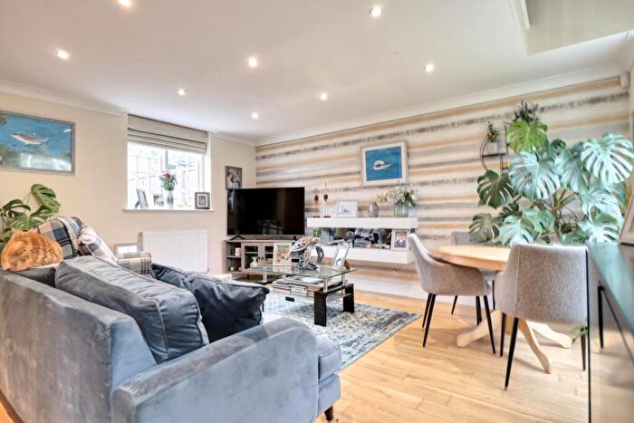 2 Bedroom Barn Conversion For Sale In High Wych, Hertfordshire, Sawbridgeworth, CM21