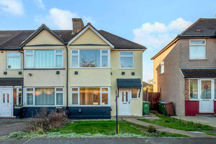 3 Bedroom End Of Terrace House To Rent In Park Mead, Sidcup, DA15