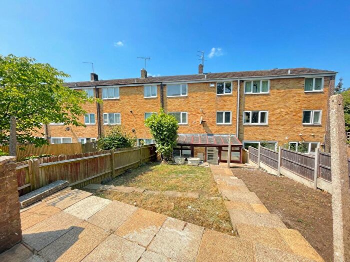 5 Bedroom House To Rent In Valleyside, Hemel Hempstead, HP1