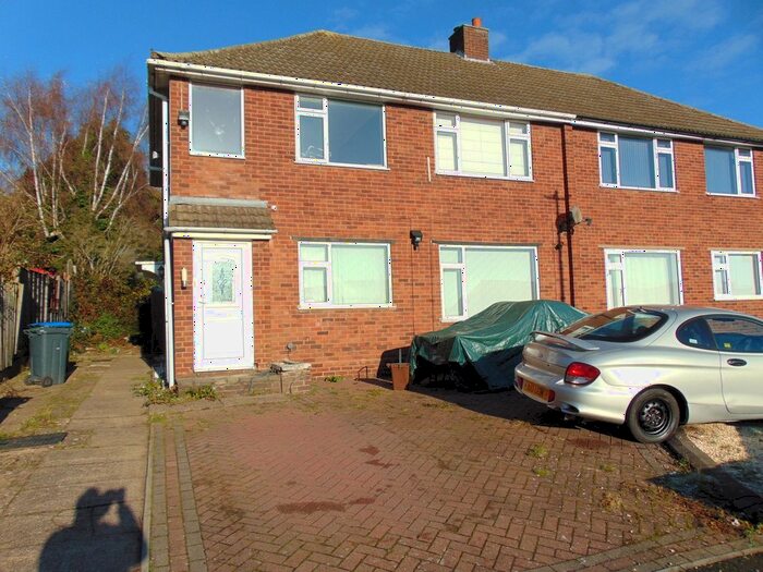 2 Bedroom Maisonette To Rent In Whitecrest, Great Barr, B43