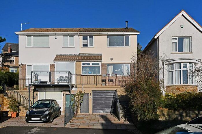 4 Bedroom Semi-Detached House For Sale In Carsick View Road, Sheffield, S10