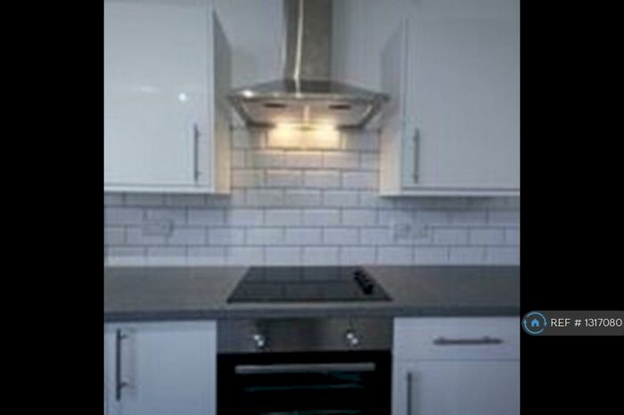 1 Bedroom Flat To Rent In Bucknall New Road, Stoke-On-Trent, ST1