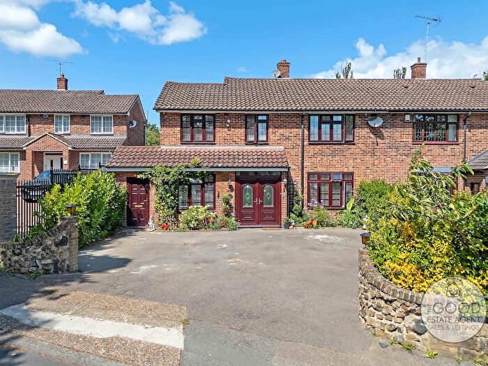 5 Bedroom Property For Sale In Wellfields, Loughton, IG10