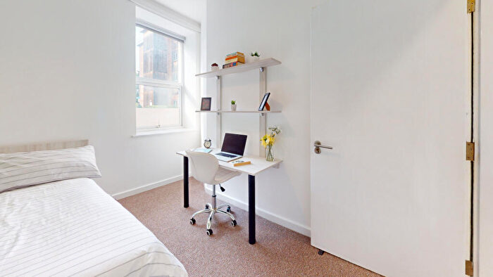 5 Bedroom Flat To Rent In The Globe, Newcastle Upon Tyne, NE2