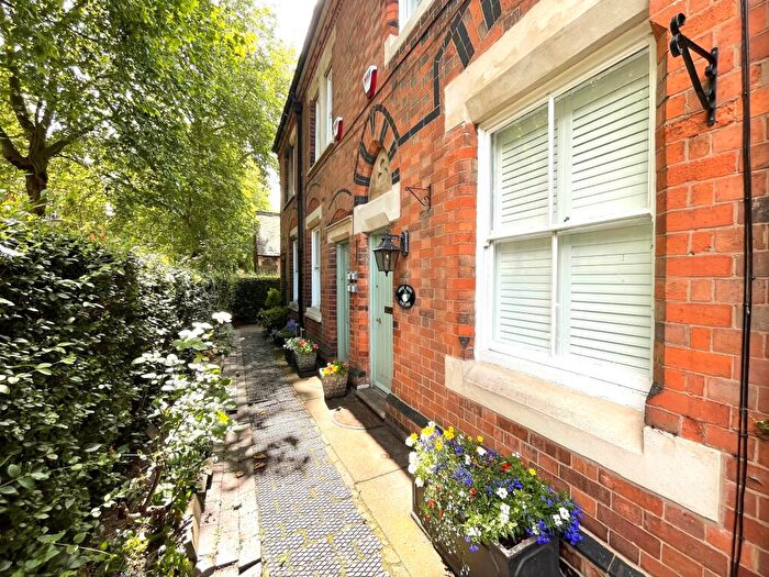 2 Bedroom Cottage To Rent In The Newarke, Leicester, LE2