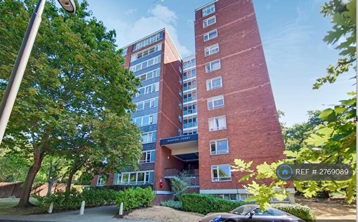 2 Bedroom Flat To Rent In Raleigh Court, London, SE19