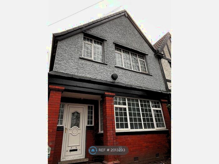 3 Bedroom Semi-Detached House To Rent In Rochester Avenue, Prestwich, Manchester, M25