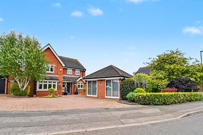 4 Bedroom House For Sale In Larkspur Avenue, Healing, Grimsby, DN41