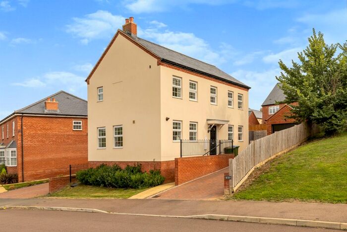 4 Bedroom Detached House For Sale In Toll Gate Street, Tingewick, Buckingham, MK18