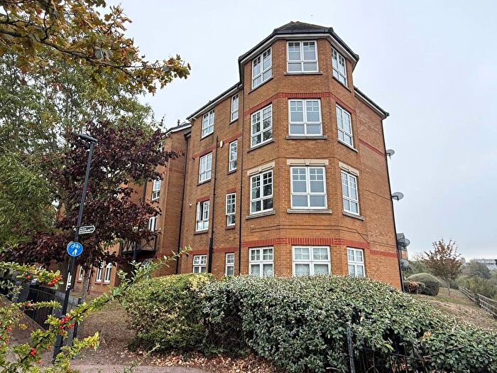 2 Bedroom Flat To Rent In Greenhaven Drive, London, SE28